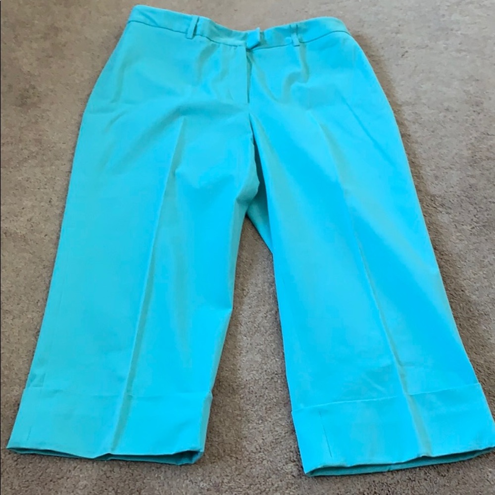 Josephine Chaus capris